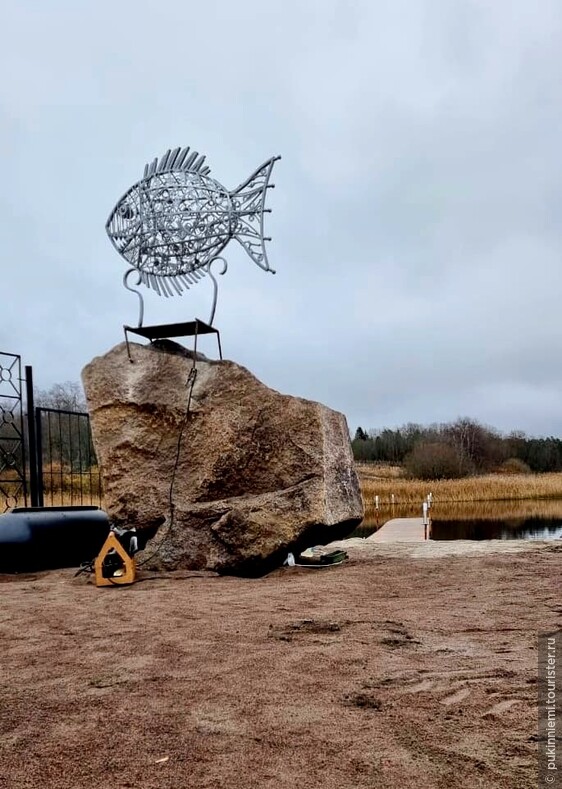 В Карелии появился арт-объект в форме рыбы