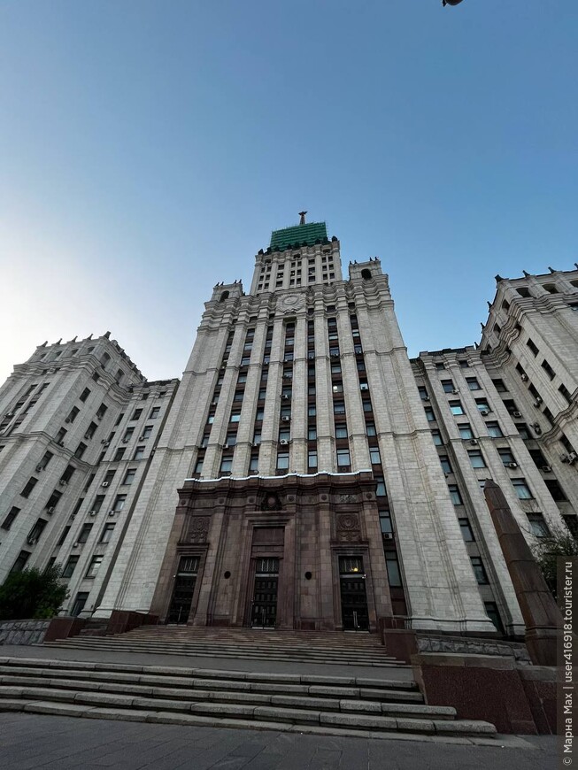 Каникулы продолжаются: парк Горького в Москве и другие хождения по столице.