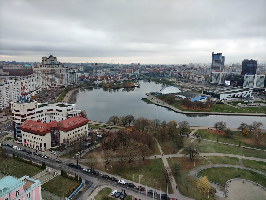 Вид на Троицкое предместье с гостиницы «Беларусь»
