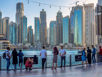 В Дубае открыли дождевую улицу с климат-контролем  