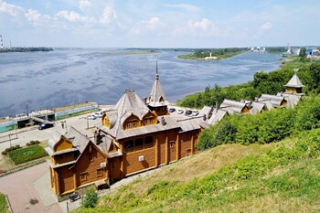 Теплоход «Илья Муромец» сел на мель на Волге в Городце