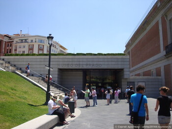 В музее Прадо экоактивисты устроили акцию у картин Гойи