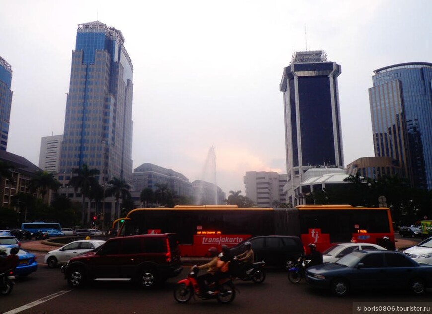 Переправа на Яву и начало посещения Джакарты