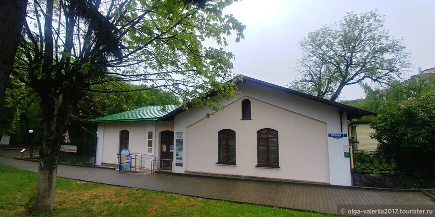 Станция почтовых дилижансов. В настоящее время Культурный центр им Л.Н.Толстого.