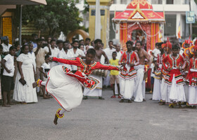 Фестивали и праздники на Шри-Ланке