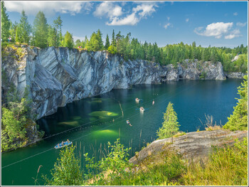National Geographic установил инсталляции в 20 самых красивых местах России 