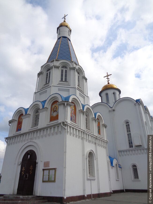Церковь Спаса на Водах в Мурманске в древнерусском стиле