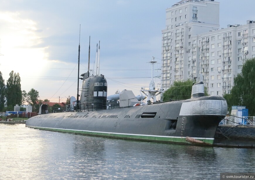 Подлодка Б-413 была спущена на воду и вошла в состав ВМФ СССР в 1968 году.До 1990 года субмарина находилась в составе Северного флота,в дальнейшем в составе Балтийского.В 2000 году была передана музею Мирового океана.