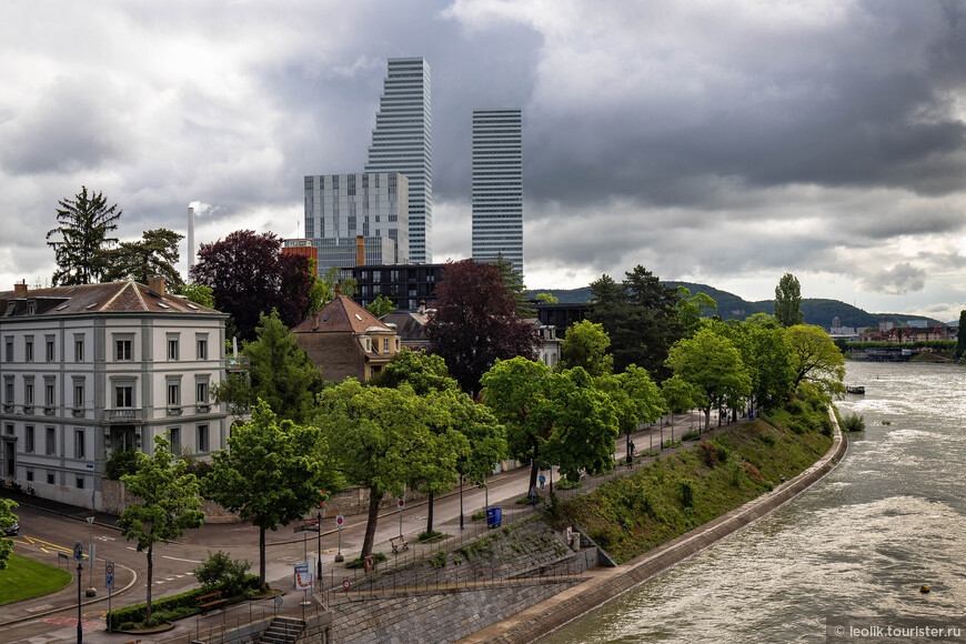 На берегу Рейна в 2015 году закончено строительство самого высокого здания Швейцарии для фармацевтического концерна Roche. 