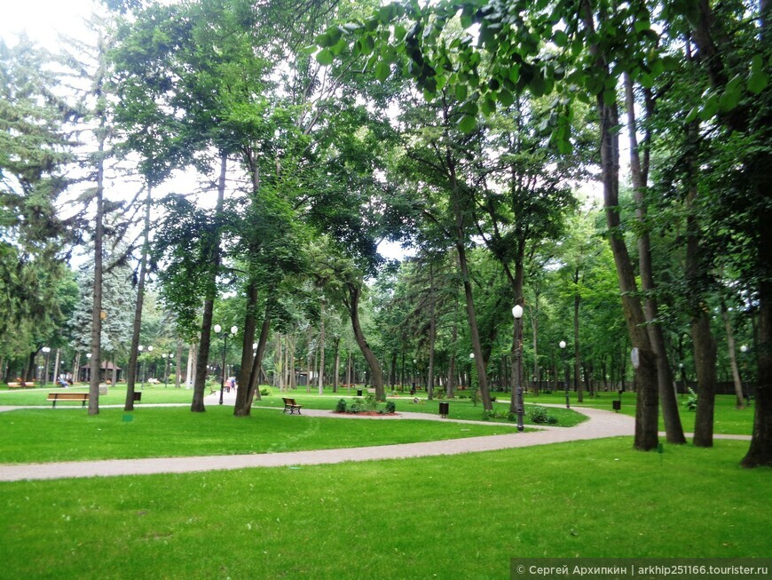 Красивый парк Копоу в Яссах (Румыния)