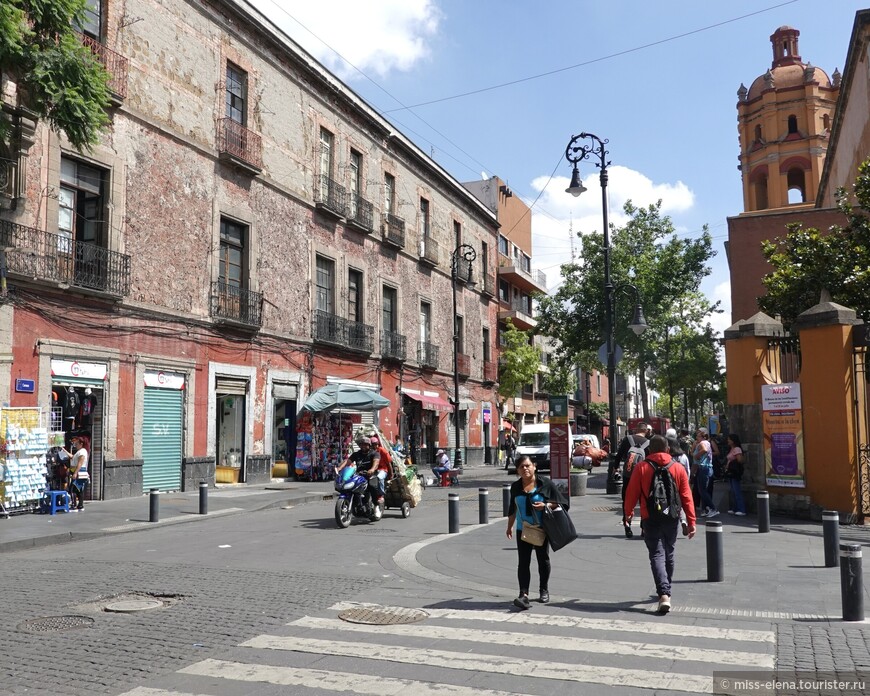 Как мы, любоваться муралом начните, есть чем восхищаться в Мехико-Сити