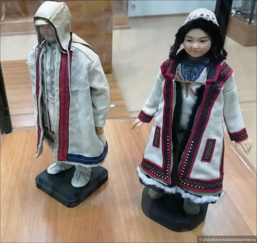 Куклы в традиционном эвенкийском костюме