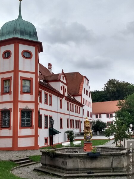 Паншвиц-Кукау и монастырь Звезды Марии