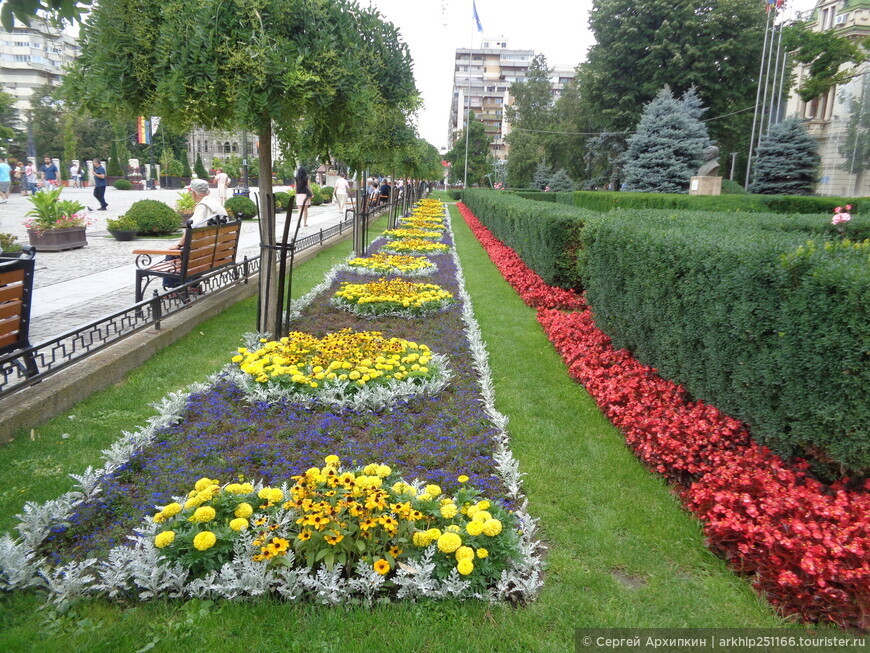 Бульвар Стефана Великого — главная пешеходная улица города Яссы (Румыния)