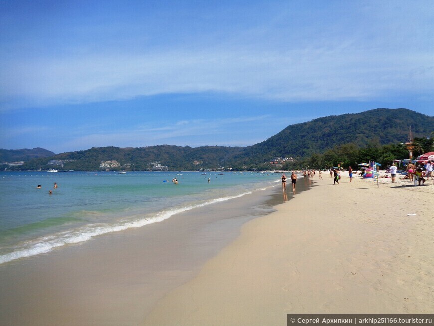 Центральный пляж Патонга на острове Пхукет (Южный Таиланд)