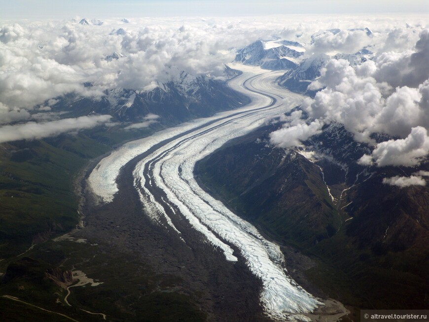 Вид на ледник Матануска сверху (Википедия).

