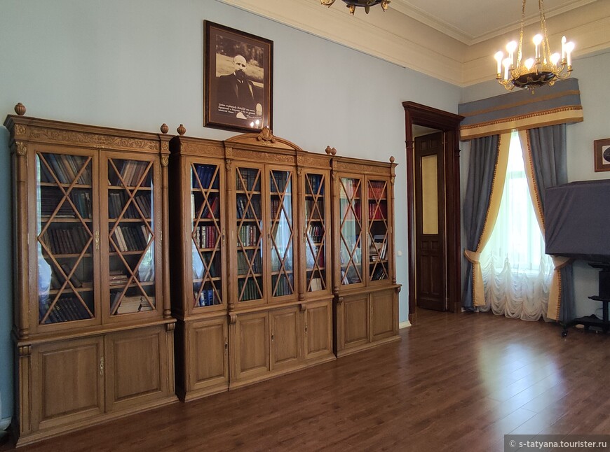 Библиотека, где размещена экспозиция, посвященная Столыпину.