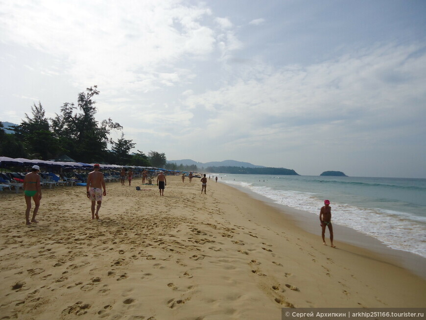 Скрипучий пляж Карон — один из лучших на острове Пхукет в Таиланде