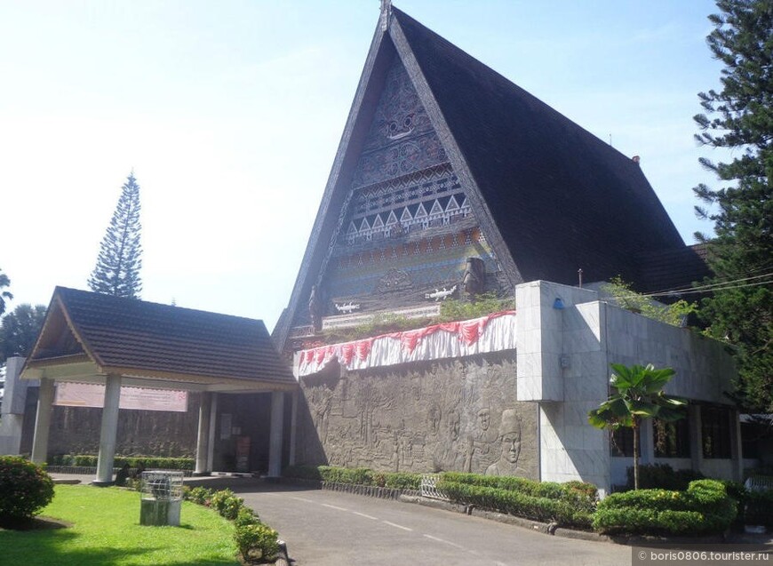 Главный музей Суматры — первое посещение