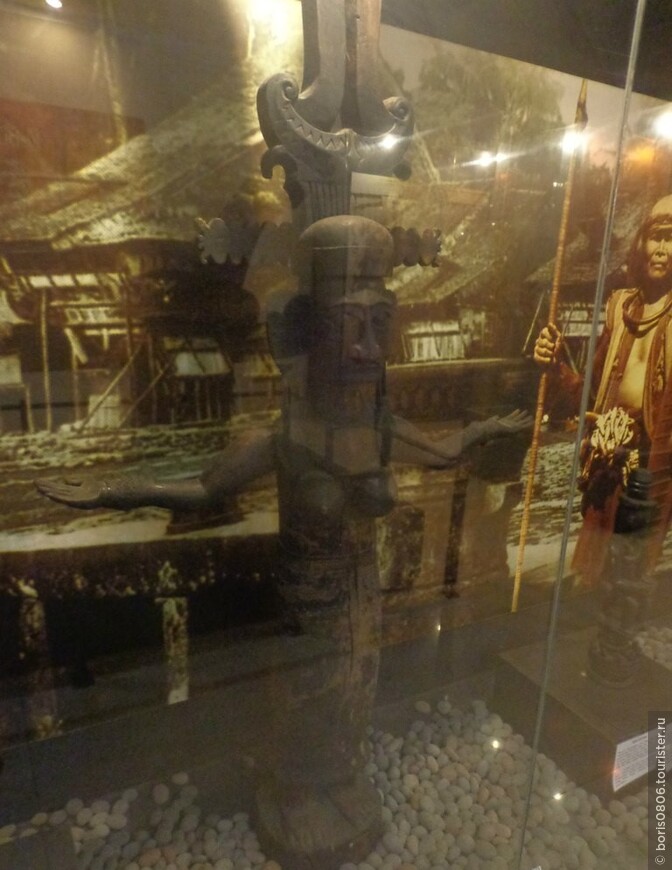 Историко-этнографическая экспозиция крупнейшего музея Суматры