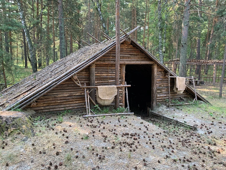 Жилище одного из коренных народов в музее на Андреевском озере