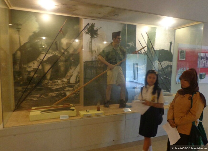 Зал о борьбе за независимость и завершение осмотра музея