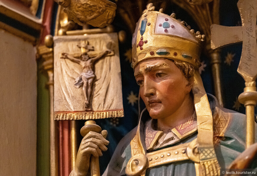 Изображение св.Августина на гробнице архиепископа Генри Чичеле. Красавчик, правда?