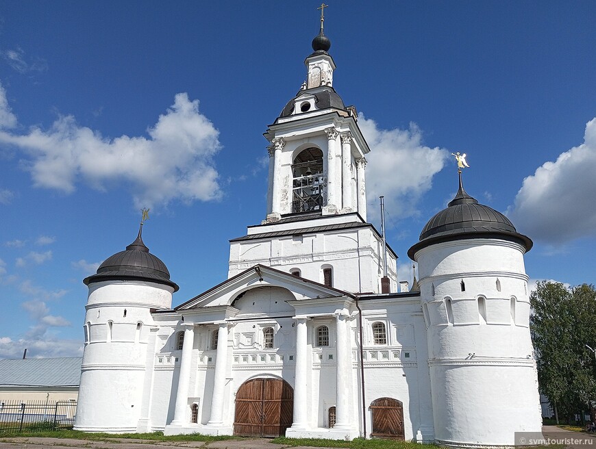  Сейчас мощи преподобного Авраамия Ростовского находятся в Спасо-Яковлевском монастыре.