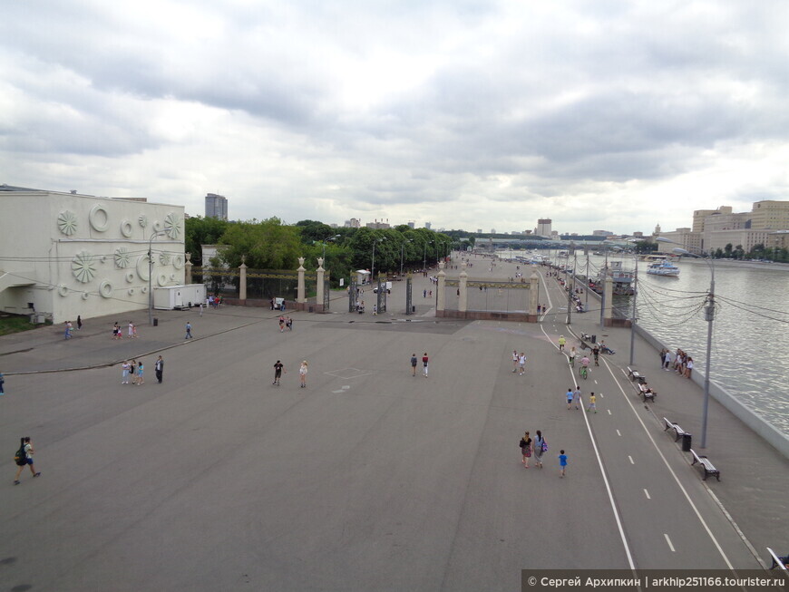 Один день в Москве. От храма Христа Спасителя до Центрального парка культуры 