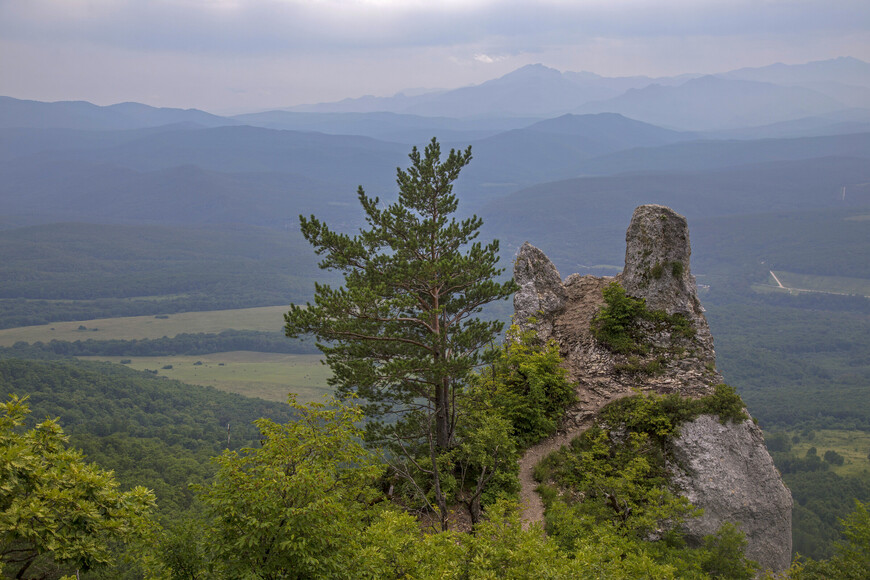 Скала Чертов палец