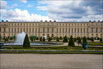 Дворец Версаль эвакуировали в седьмой раз за неделю 