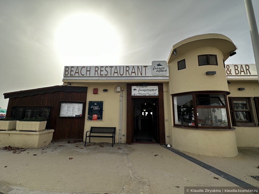 Морской ресторан на побережье