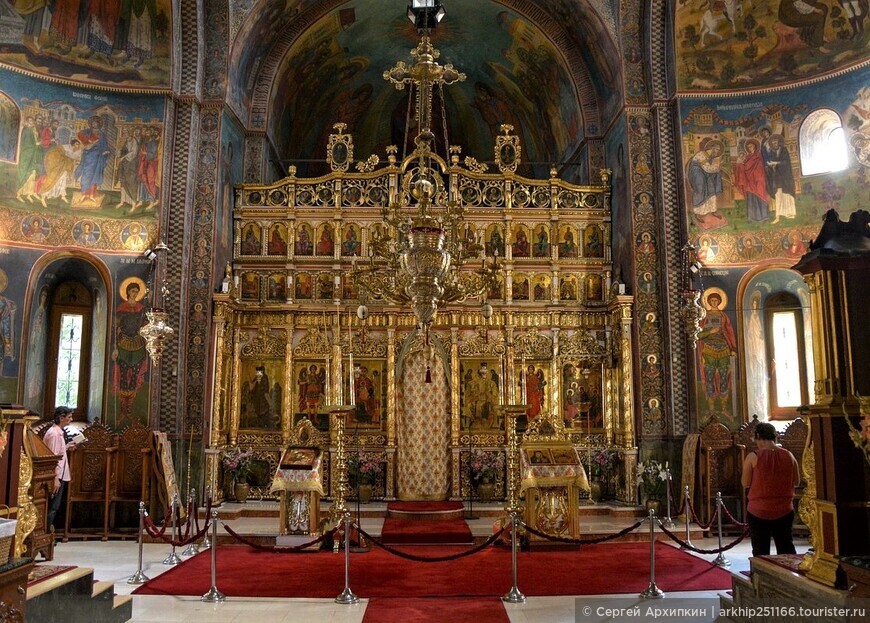 Красивый монастырь Раду Водэ в центре Бухареста
