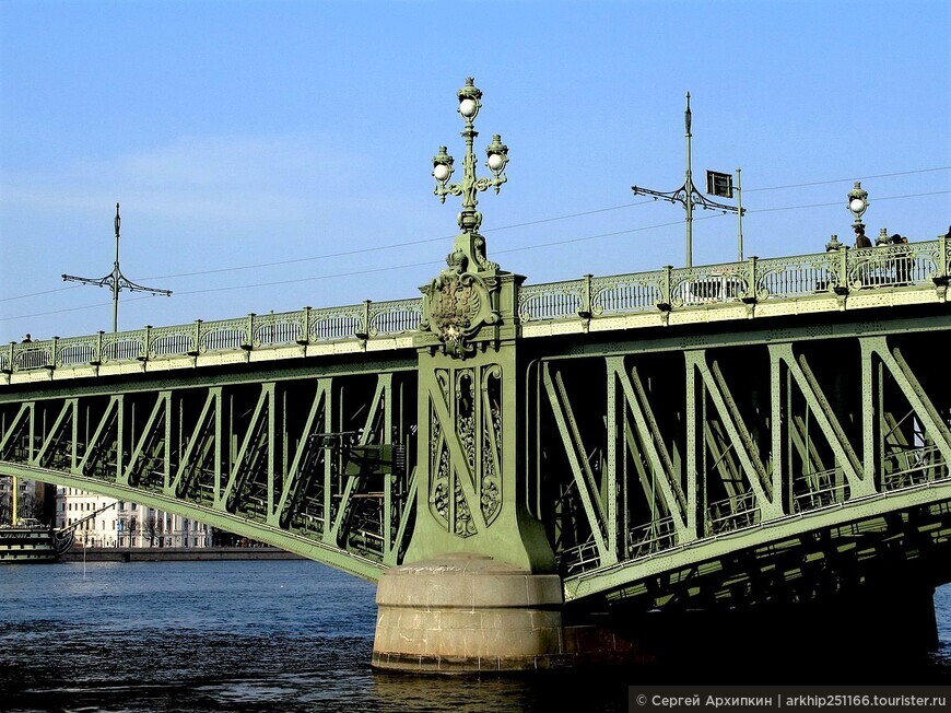 Один из самых красивых мостов Санкт-Петербурга — Троицкий мост 