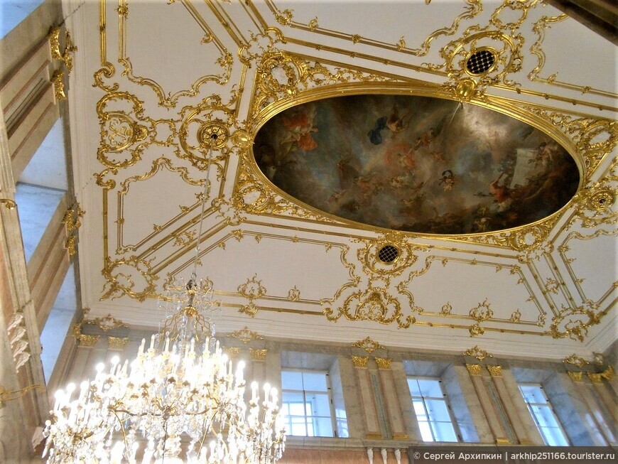 Мраморный дворец в Санкт-Петербурге — шедевр архитектора Ринальди в 18 веке
