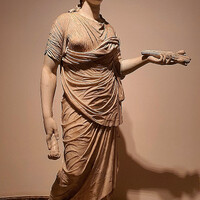 Римская статуя.