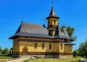 Церковь мемориала Biserica Izvorul Tămăduirii (рус. церковь Целебного Источника). Дата постройки 2010 год.
