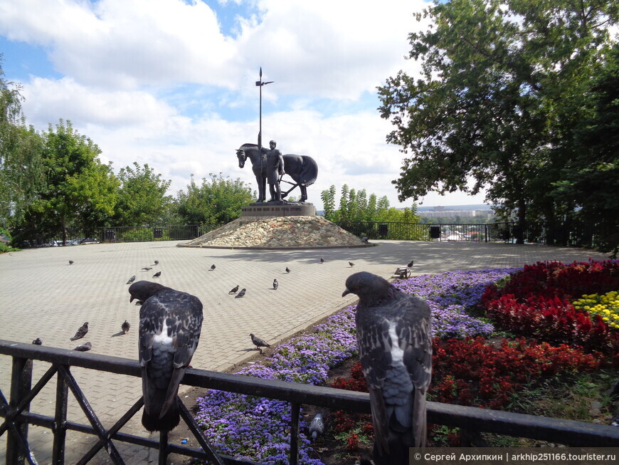 Памятник Первопоселенцу — культовый памятник Пензы