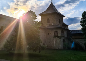  Погружение в средневековье. Румыния, Сучевица монастырь