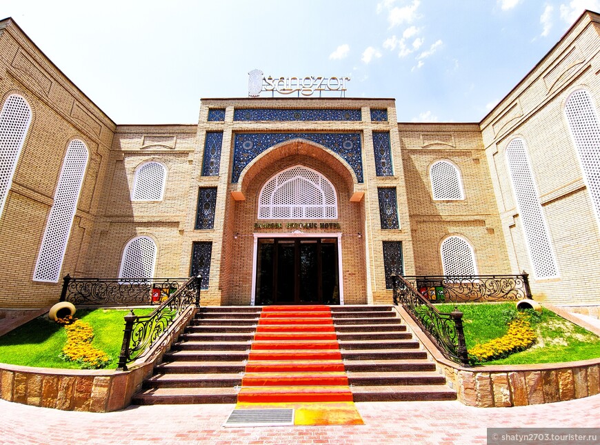 Школа, где учился будущий президент страны Ислам Каримов