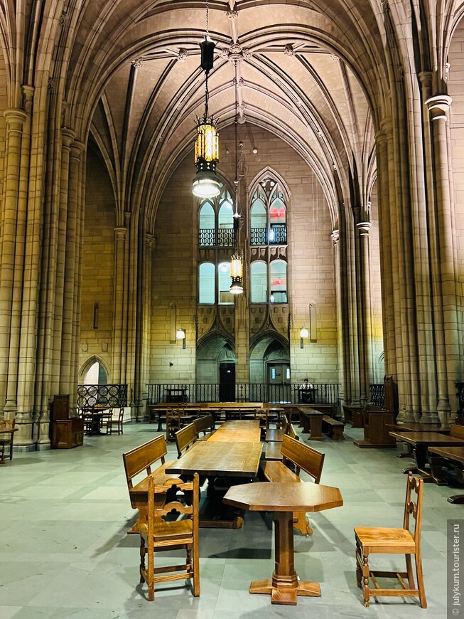 Храм Знания (Cathedral of Learning) Питтсбургского университета 