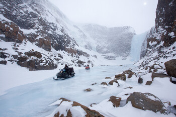 В Норильске горнолыжную базу с туристами накрыла снежная лавина, есть жертвы