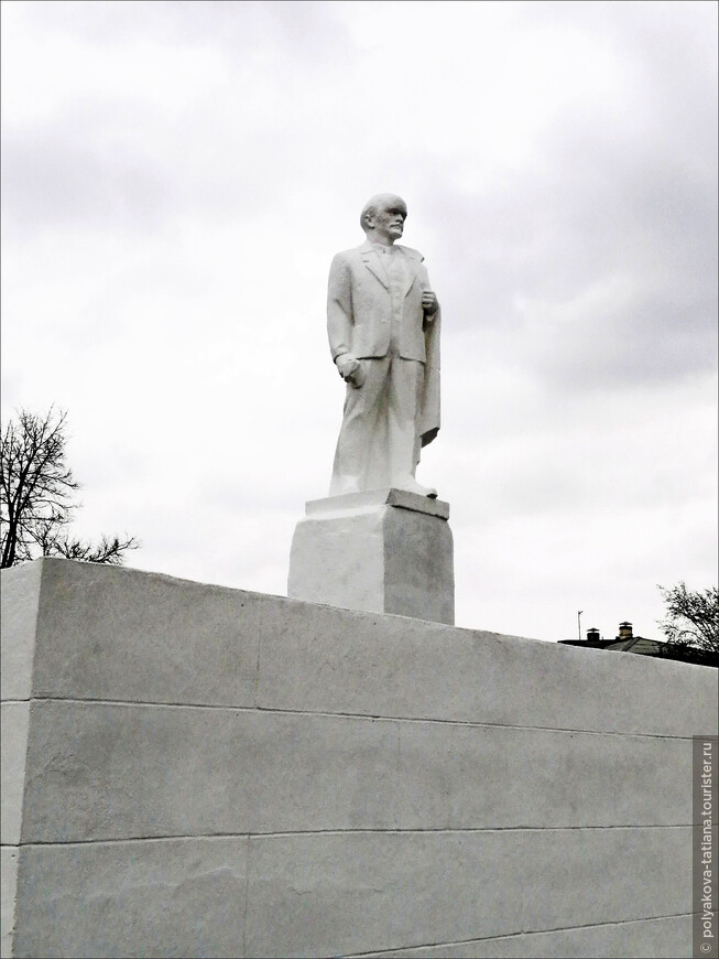 Памятник Ленину стоявший в 2019 году