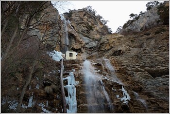 В Крыму из-за непогоды произошёл обвал у водопада Учан-Су