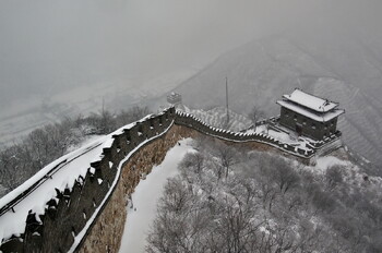 В Китае снегопады нарушили транспортное сообщение 