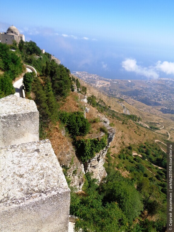 Смотровая площадка Венеры в Эриче на высоте 1 километр — лучшие виды на Западное побережье Сицилии