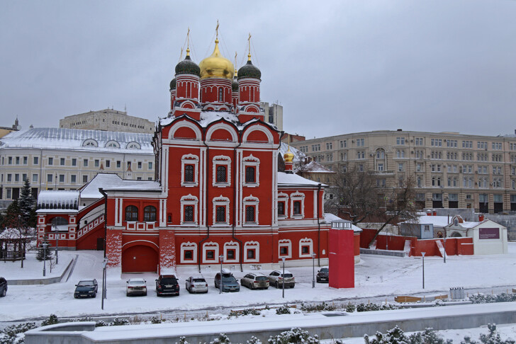 Экскурсия по Москве включает посещение основных достопримечательностей