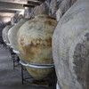 Карасы - глиняные кувшины для хранения вина