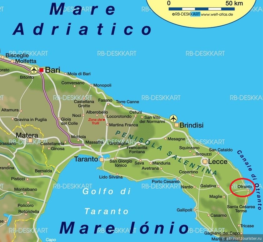 Отранто находится на каблуке «итальянского сапога», это - самый восточный город Италии. Всего 70 км пролива отделяют его от Албании на другом берегу Адриатического моря.