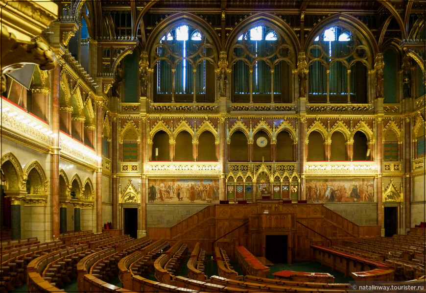 Зал заседаний верхней палаты парламента